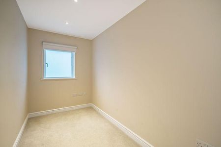 3 bedroom link detached house to rent - Photo 3