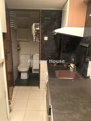 Warszawa, Mokotów, Plac Unii Lubelskiej - Photo 1