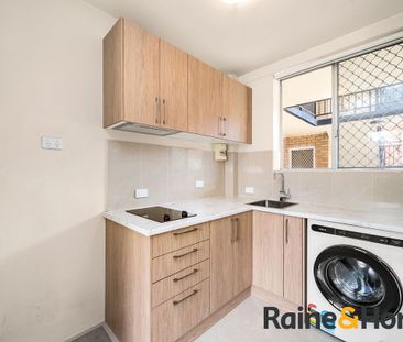 Stunning Renovated Studio Apartment in the Heart of Meadowbank - Photo 3