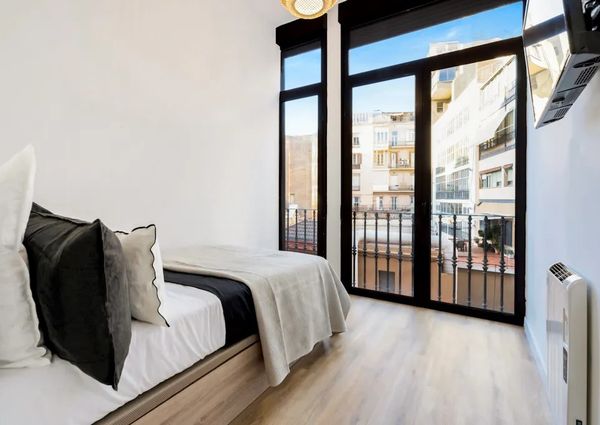 Ronda de Sant Pere, Barcelona, Catalonia 08010