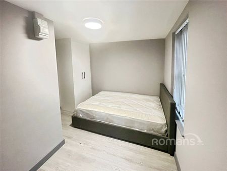 1 bedroom property to rent - Photo 4