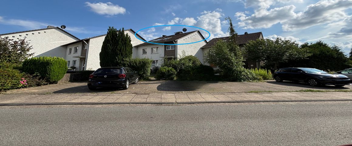 Gepflegte 2-Zi.-Dachgeschosswohnung mit Loggia! - Foto 1