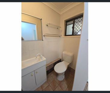 DUAL LIVING WITH WATER/ELECTRICITY INCLUDED IN RENT - Photo 4