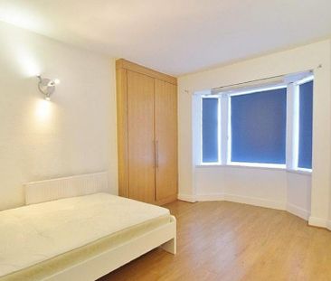 4 bedroom flat to rent - Photo 6