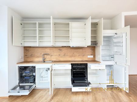 Erstbezug nach Sanierung ++ Außergewöhnliche 3-Zimmer Wohnung ++ mit großer Fensterfront und offenem Grundriss - Photo 5