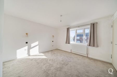 3 bedroom semi-detached house to rent - Photo 4