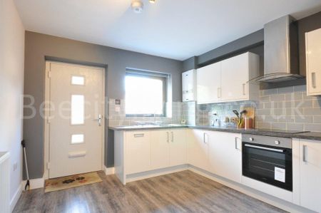 4 bedroom house to rent - Photo 3