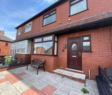 Acre Lane, Derker, OL1 - Photo 1