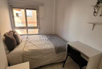 Carrer de Sant Lluís Bertran, Torrent, Valencian Community 46900