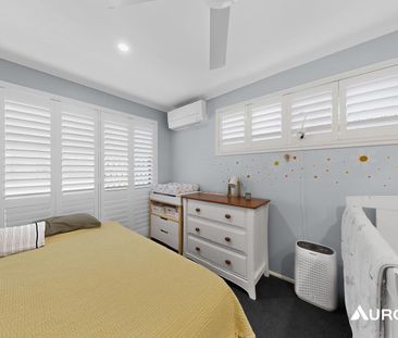 MODERN FAMILY LIVING IN A QUIET CUL-DE-SAC - SPACIOUS & STYLISH - Photo 4