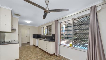 4 Joy St, Cranbrook QLD 4814 - House For Rent | Domain - Photo 4