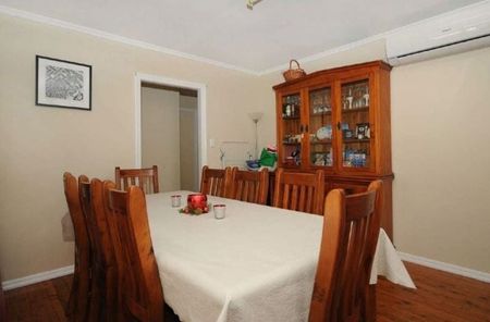 381 Hume St Kearneys Spring - Photo 3
