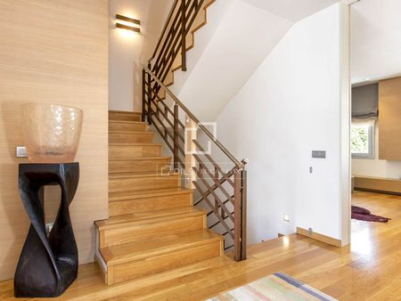 6-bedroom furnished house with a private pool for rent in Sarrià, Barcelona - Foto 3