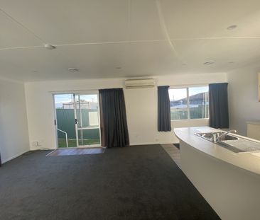Newly Painted 3 Bedroom Home in Central Stoke Loca... - Photo 6