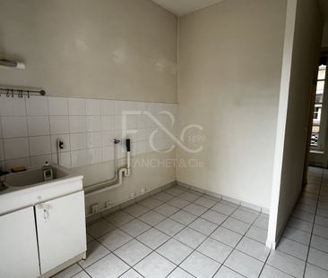 T4 de 77 m² - rue Ste Hélène Lyon 2ème - Photo 3