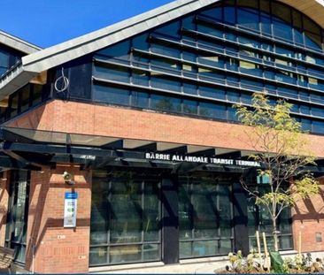 For Lease - 8 Essa Road, Barrie, Ontario - Photo 2