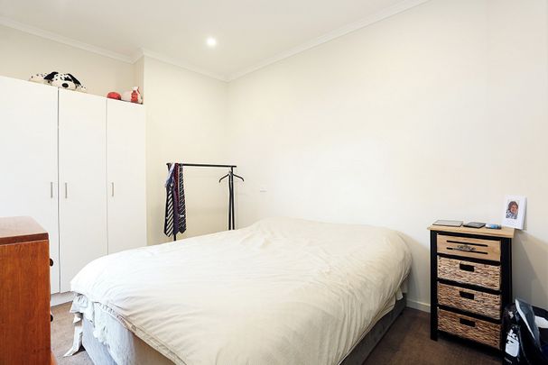 SPLIT LEVEL APARTMENT WITH SECURE PARKING - Photo 1