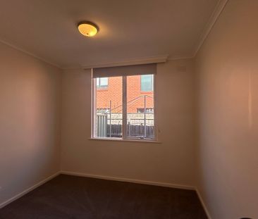 3/2 Howson Street, Brunswick West VIC 3055 - Photo 6