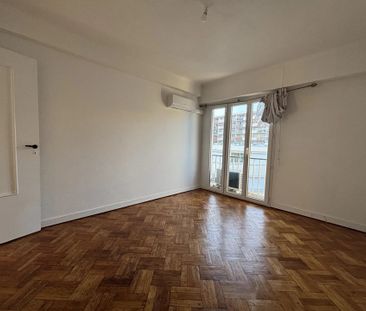 Location Appartement 2 pièces 43m² NICE 06200 - Photo 2