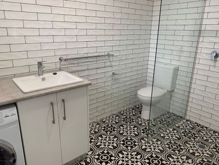 Low Maintenance Unit - Photo 4