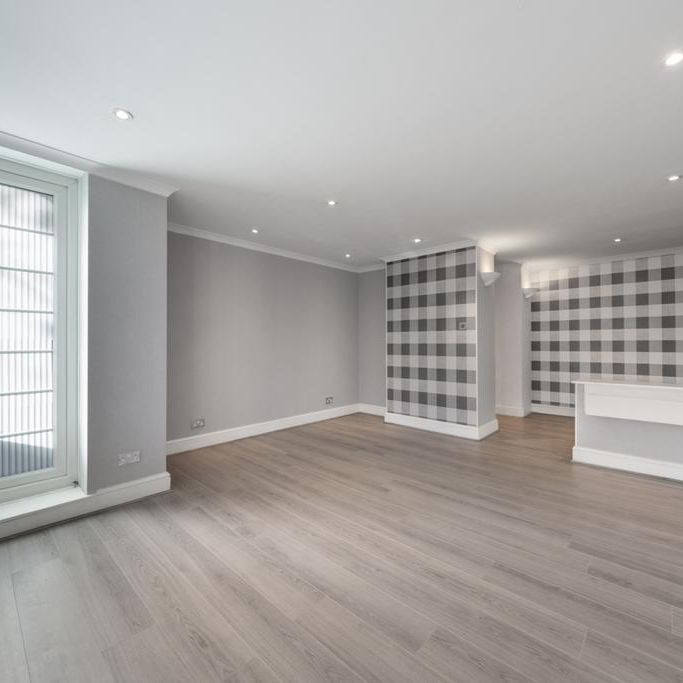 3 bedroom apartment to rent - Photo 1