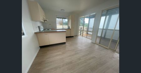 Tidy One-Bedroom Flat - Photo 2