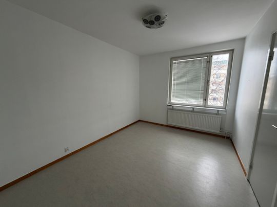 Svarvaregatan 20 – 3rok (lgh 1202) - Photo 1