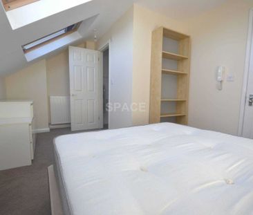 Price £5,800 pcm - Available 01/07/2026 - Furnished - Photo 3