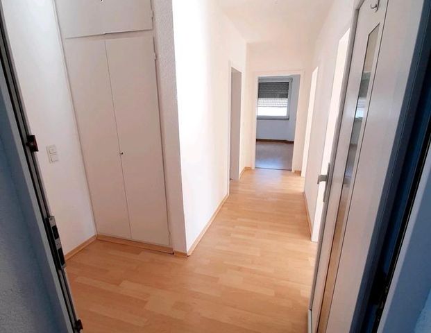 Gemütlich, hell, ruhig! Bezugsfertige 3ZKBBalkon-ab sofort frei! - Foto 1