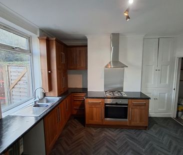 3 Bed Terraced House, Woodhouse Road, S12 - Photo 4