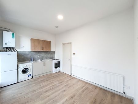 1 Bed Flat, Camden Road, NW1 - Photo 5