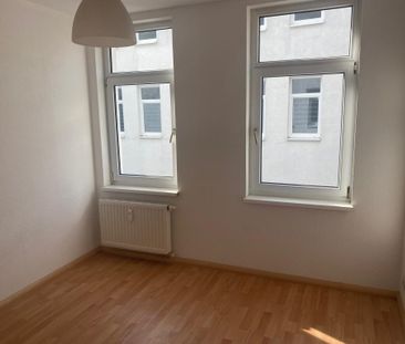 Kleines Apartment mit offener Wohnküche im ruhigen Hinterhaus mitte... - Photo 3