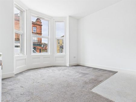 Property to rent - Photo 2