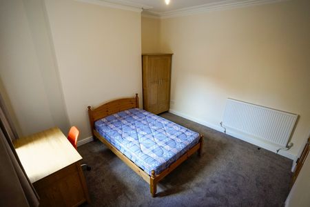Room in a Shared House, Bernard Street, SO14 - Photo 4