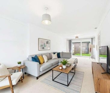 Farmers Way, Maidenhead, Berkshire, SL6 - Photo 1