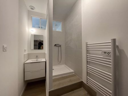 Location Appartement 2 pièces 34m² NIMES 30900 - Photo 5