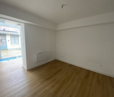 APPARTEMENT F1 BIS MEUBLÉ AVEC COURETTE - QUARTIER SAINT PIERRE - Photo 4