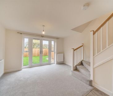 2 bedroom end of terrace house to rent - Photo 2