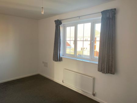 3 bedroom semi-detached house to rent - Photo 5