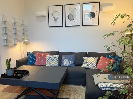 1 bedroom flat to rent - Photo 2