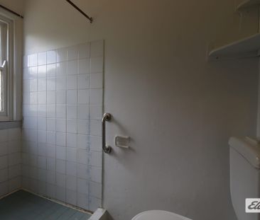 One Bedroom House - Photo 4