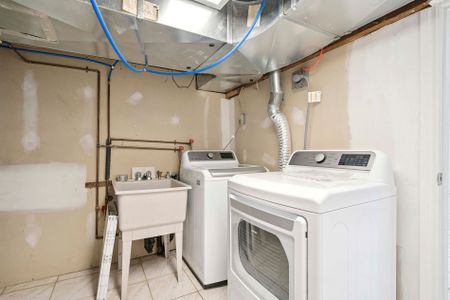 For Lease - 542 Glen Park Avenue Unit# Lower, Toronto, Ontario - Photo 4