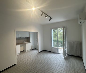 Location Appartement 2 pièces 48m² MONTPELLIER 34090 - Photo 2