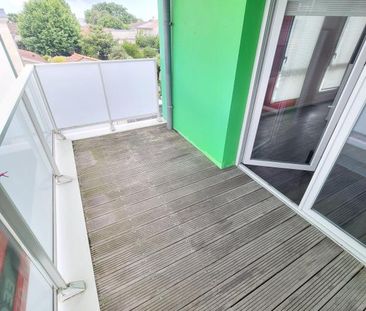 Location Appartement 3 pièces Meublé 74m² BEGLES 33130 - Photo 2