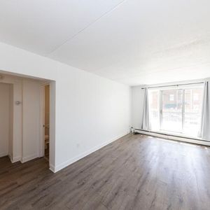 1 CH - 1 SDB - Québec - $899 /mo - Photo 2