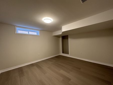 For Lease - 122 Sanderling Crescent Unit# Bsmt, Kawartha Lakes, Ontario - Photo 3