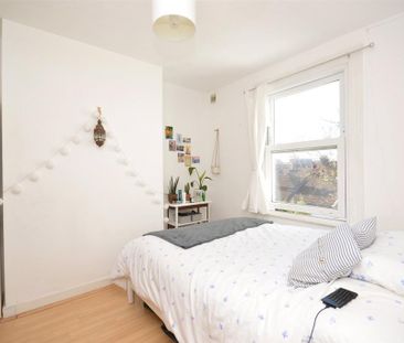 4 bedroom terraced house to rent - Photo 6
