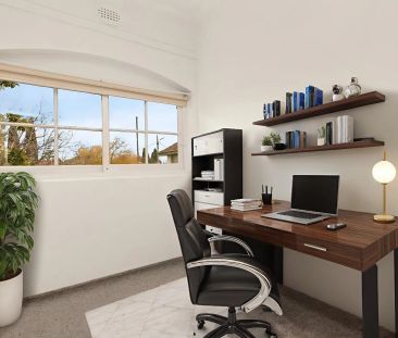 Deco Townhouse With Timeless Charm - Photo 4