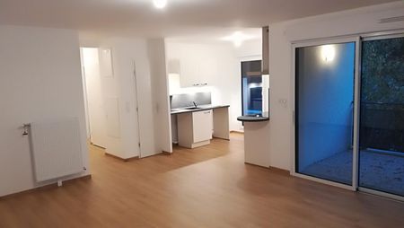 Location Appartement 3 pièces 74m² BIHOREL 76420 - Photo 4