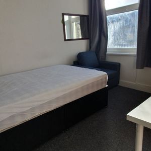 Flat 4, 20 Mundy Place, Cathays, Cardiff, CF24 4BZ - Photo 2